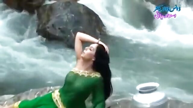 ایچ ڈی کے معیار :  بلیک ریلی میا خلیفه porn اور سیرا سینڈرز ہونے threeway کے ساتھ کچھ آدمی گرم ، شہوت انگیز فحش فلموں 
